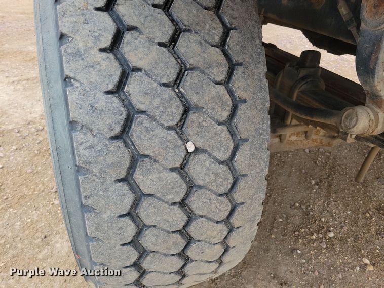 image for item NB9986 1999 Sterling LT8513 ready mix truck