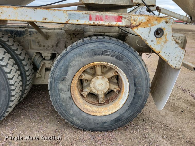 image for item NB9986 1999 Sterling LT8513 ready mix truck