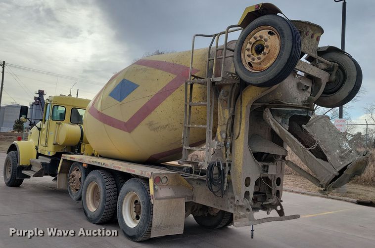 image for item NB9990 2006 Kenworth W900 ready mix truck