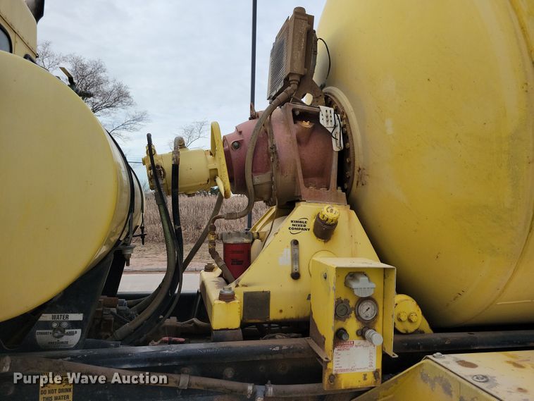 image for item NB9990 2006 Kenworth W900 ready mix truck