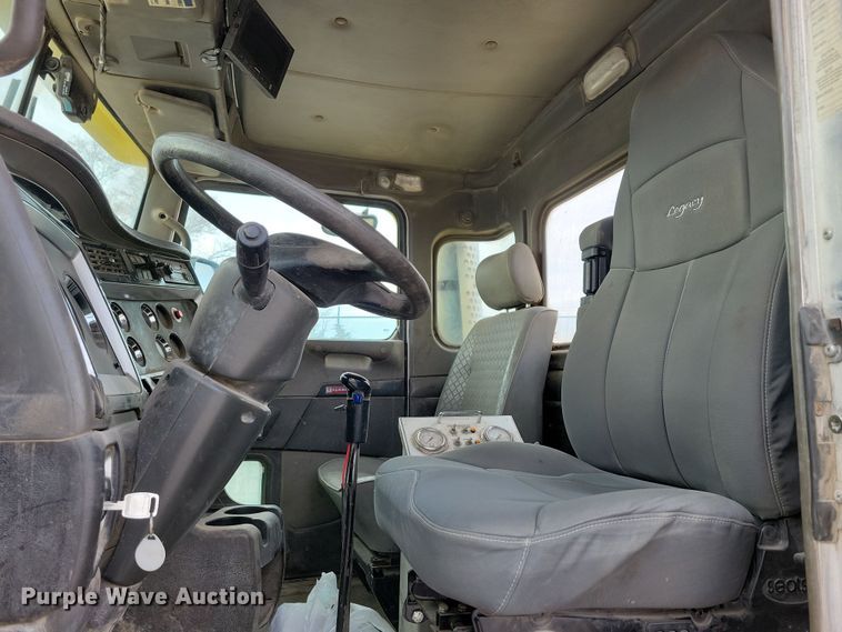 image for item NB9990 2006 Kenworth W900 ready mix truck