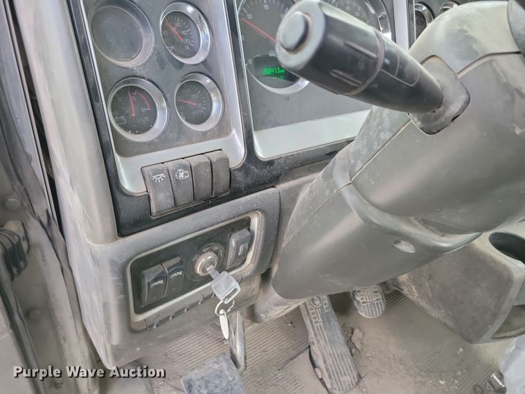 image for item NB9990 2006 Kenworth W900 ready mix truck