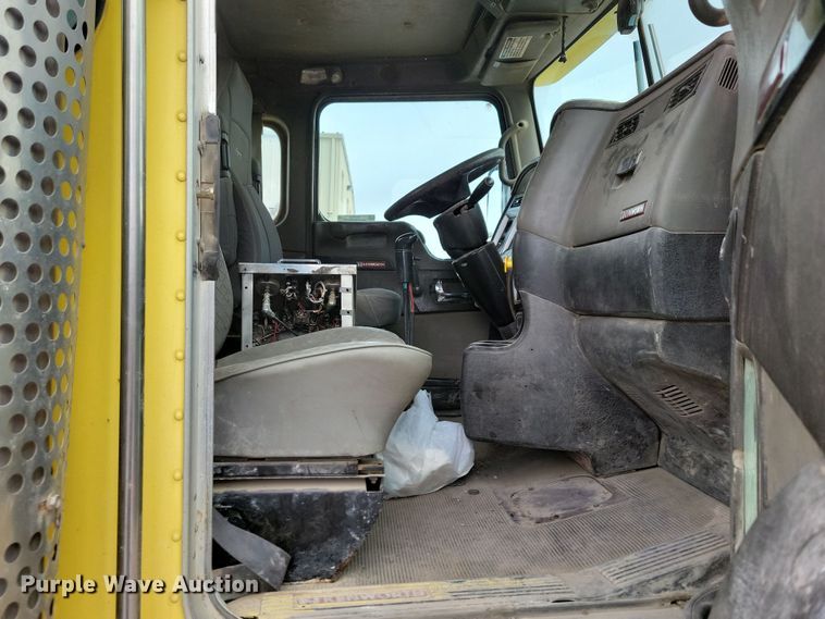 image for item NB9990 2006 Kenworth W900 ready mix truck