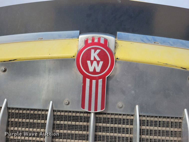 image for item NB9990 2006 Kenworth W900 ready mix truck