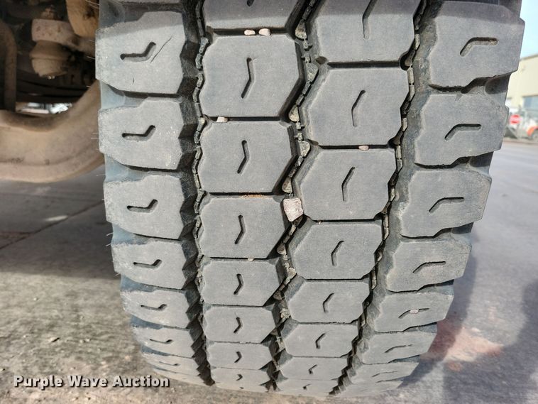 image for item NB9990 2006 Kenworth W900 ready mix truck