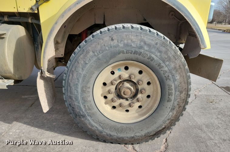 image for item NB9990 2006 Kenworth W900 ready mix truck