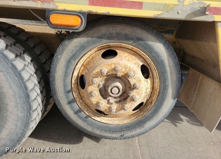 image for item NB9990 2006 Kenworth W900 ready mix truck