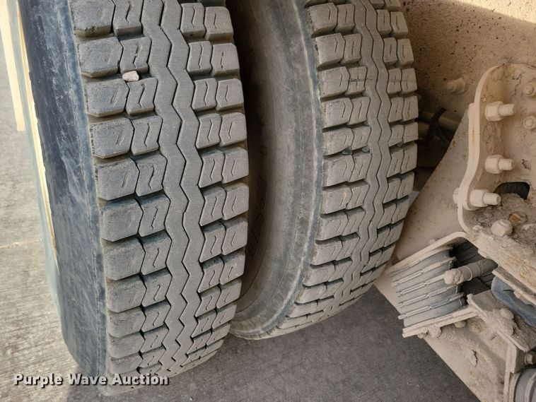 image for item NB9990 2006 Kenworth W900 ready mix truck