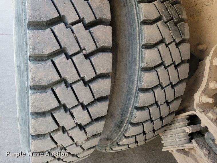 image for item NB9990 2006 Kenworth W900 ready mix truck