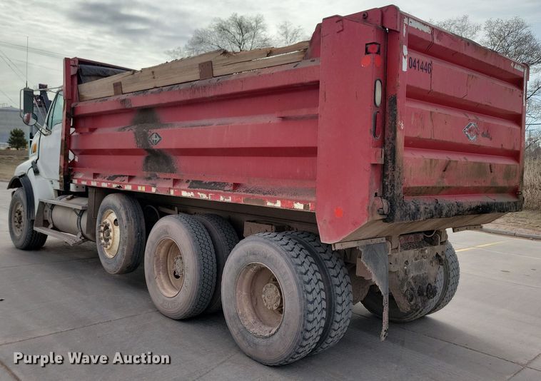 2006 Sterling L9500 dump truck in Sioux Falls, SD | Item