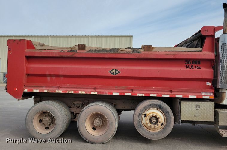 image for item NB9991 2006 Sterling L9500 dump truck