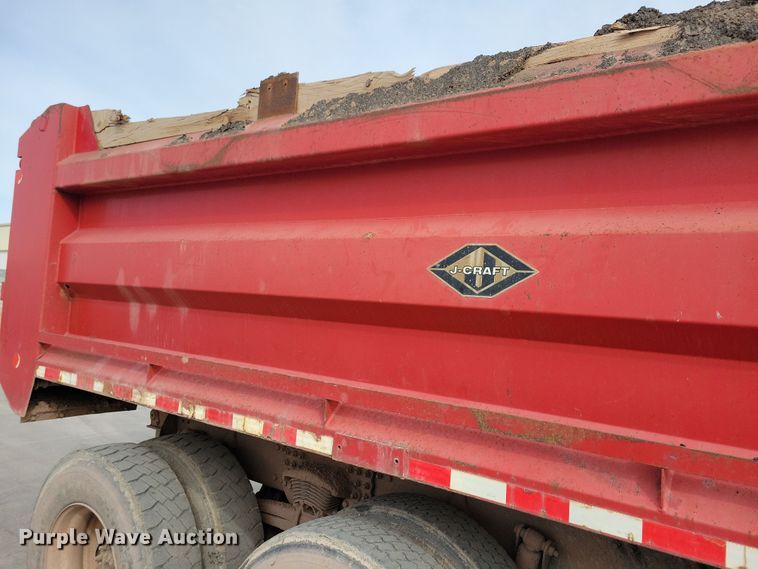 image for item NB9991 2006 Sterling L9500 dump truck