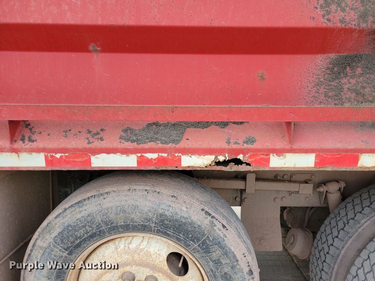 image for item NB9991 2006 Sterling L9500 dump truck