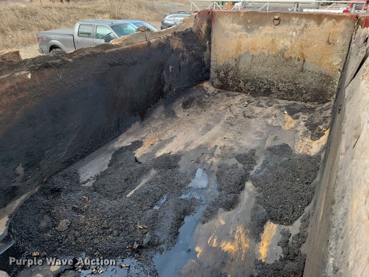 image for item NB9991 2006 Sterling L9500 dump truck