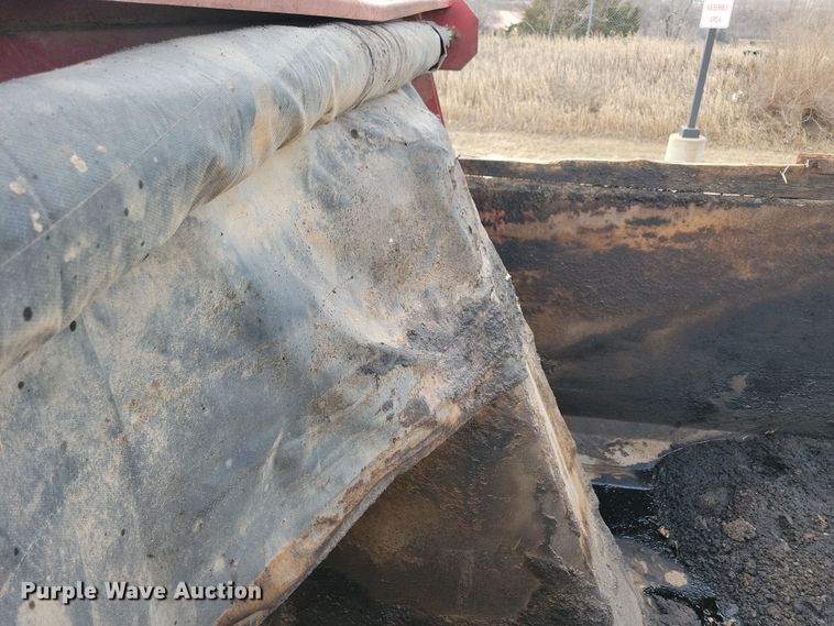 image for item NB9991 2006 Sterling L9500 dump truck