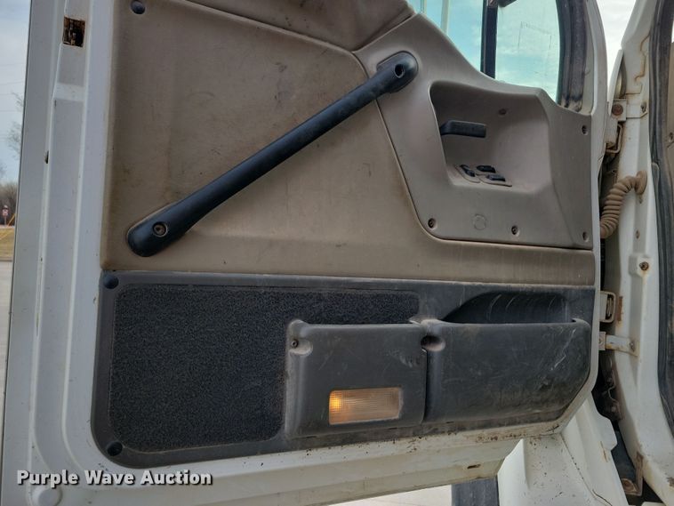 image for item NB9991 2006 Sterling L9500 dump truck