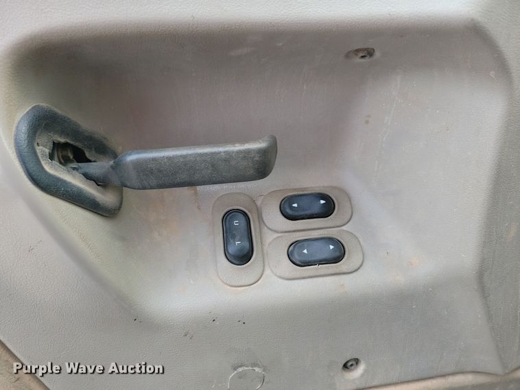 image for item NB9991 2006 Sterling L9500 dump truck