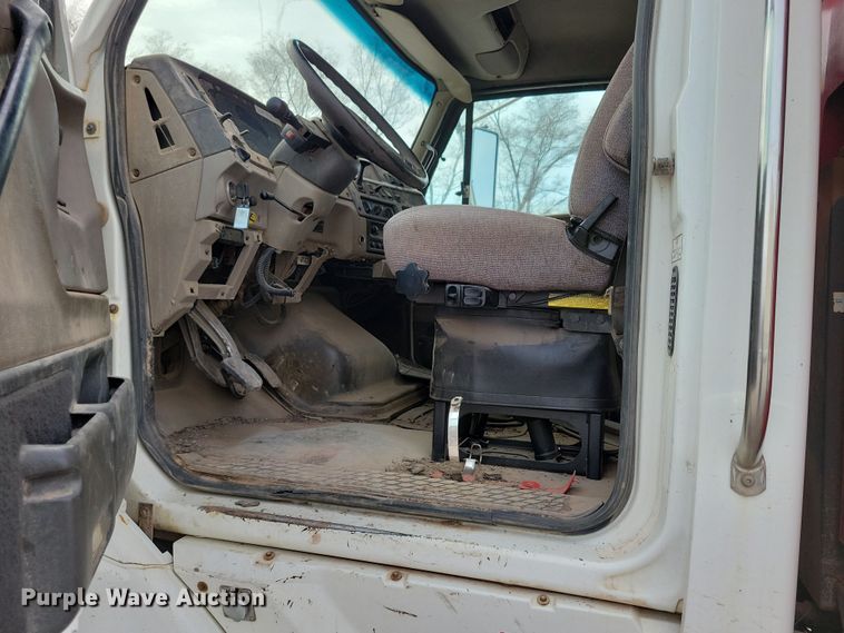 image for item NB9991 2006 Sterling L9500 dump truck