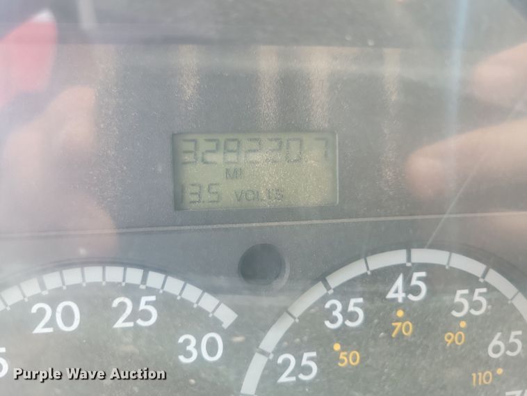 image for item NB9991 2006 Sterling L9500 dump truck