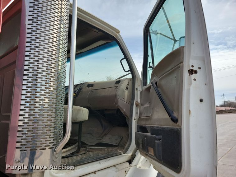 image for item NB9991 2006 Sterling L9500 dump truck