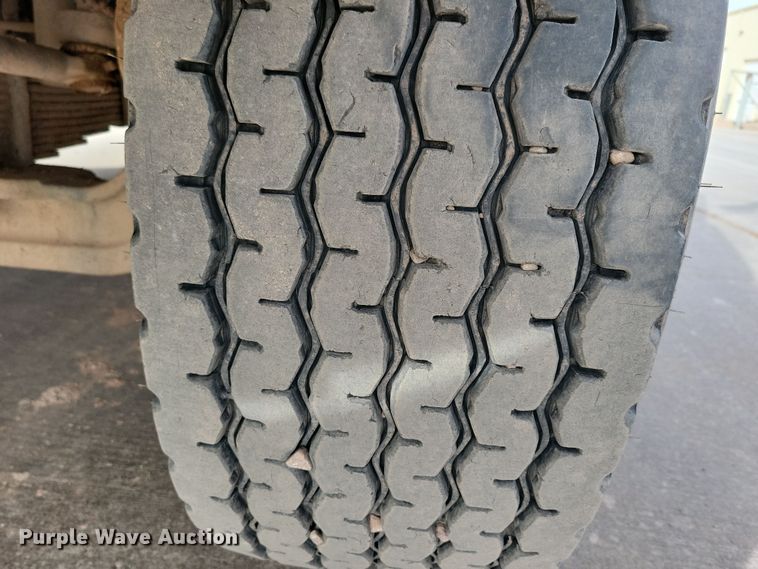 image for item NB9991 2006 Sterling L9500 dump truck