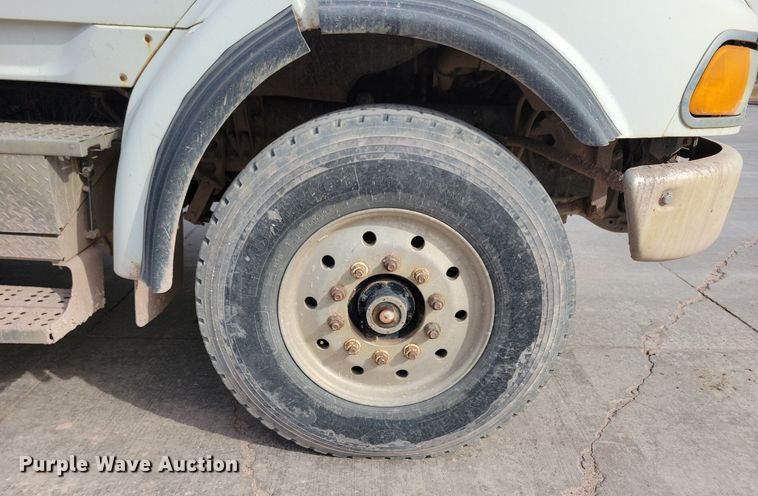 image for item NB9991 2006 Sterling L9500 dump truck