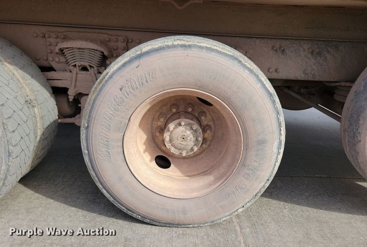 image for item NB9991 2006 Sterling L9500 dump truck