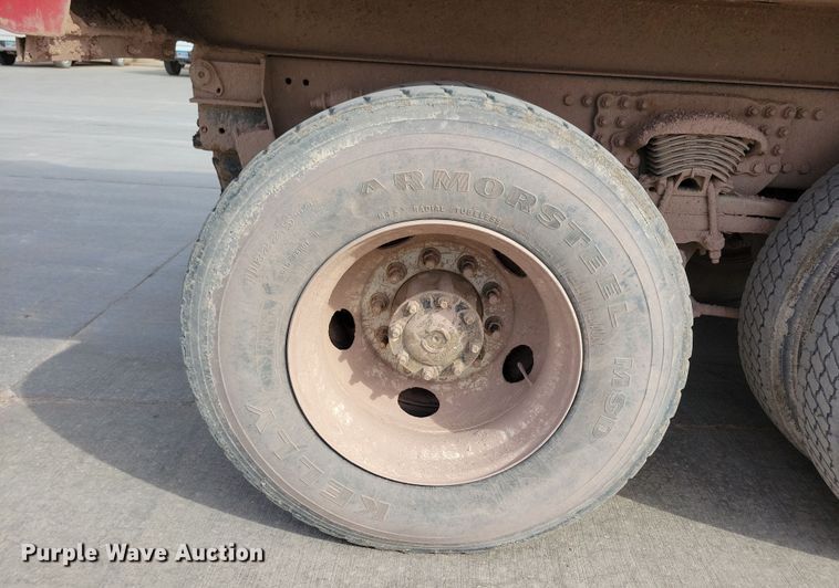 image for item NB9991 2006 Sterling L9500 dump truck