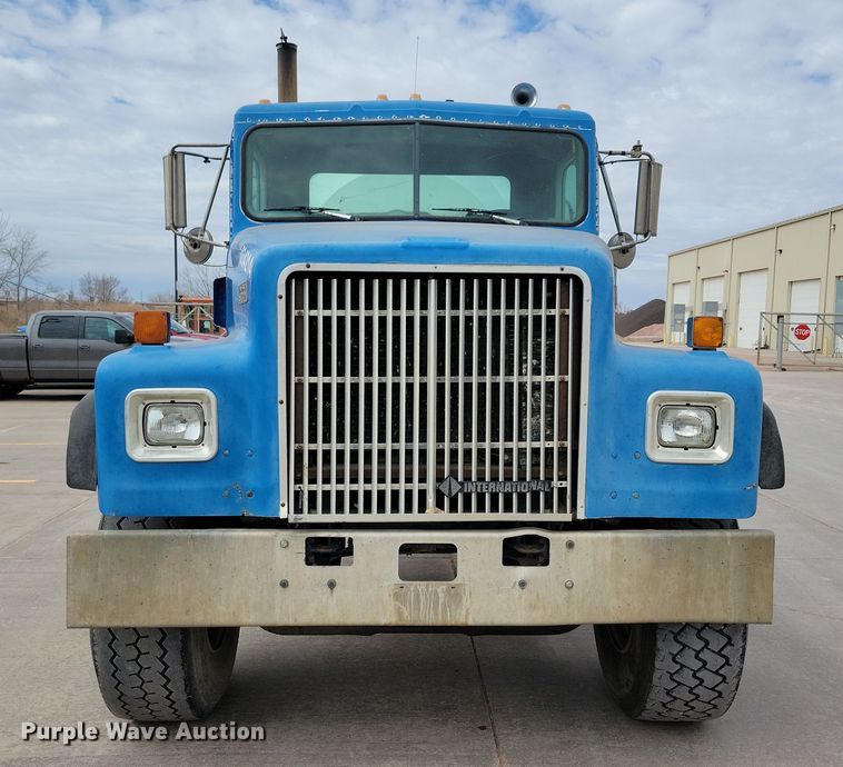 image for item NB9993 1998 International  Paystar 5000 ready mix truck