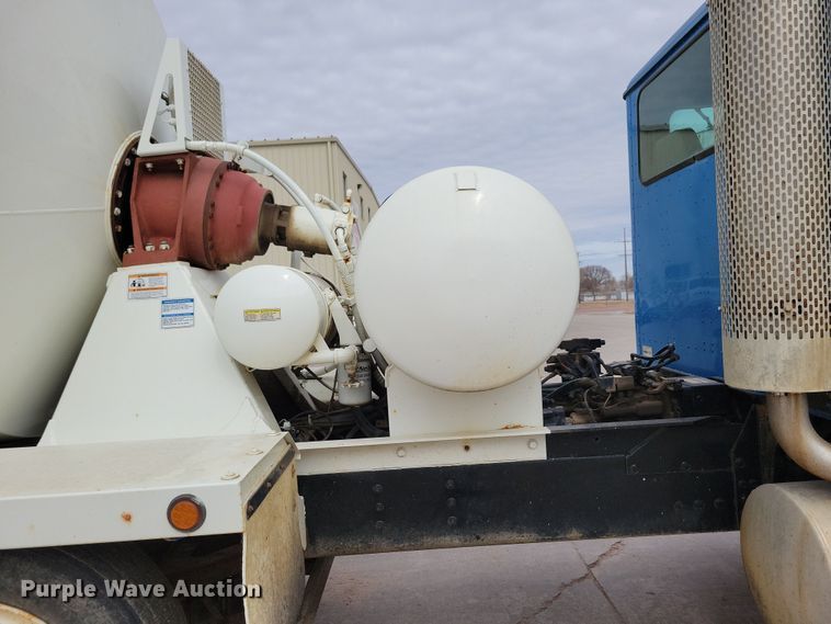 image for item NB9993 1998 International  Paystar 5000 ready mix truck