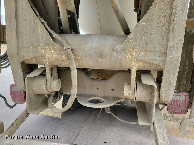 image for item NB9993 1998 International  Paystar 5000 ready mix truck