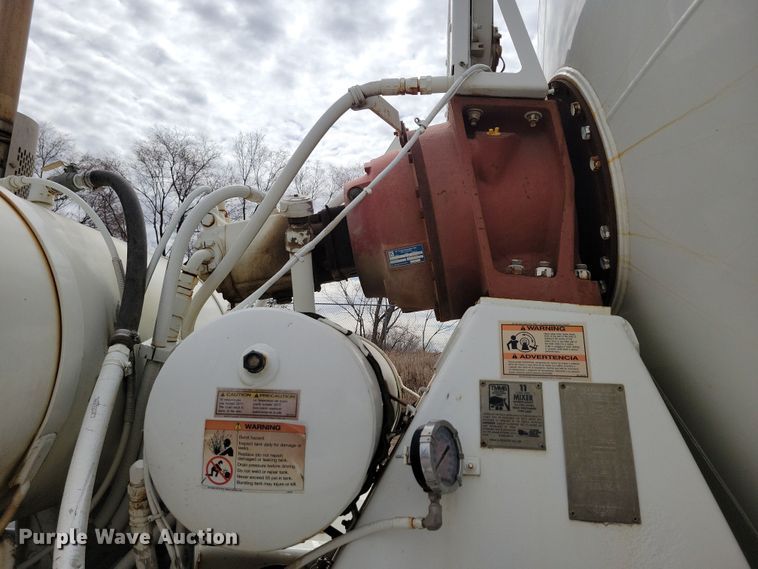 image for item NB9993 1998 International  Paystar 5000 ready mix truck