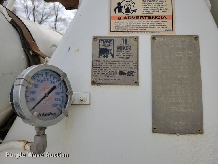 image for item NB9993 1998 International  Paystar 5000 ready mix truck