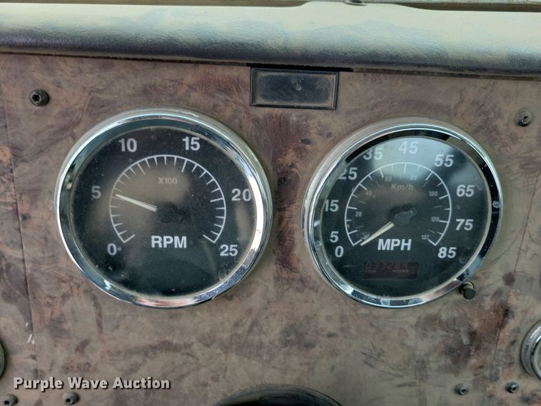 image for item NB9993 1998 International  Paystar 5000 ready mix truck