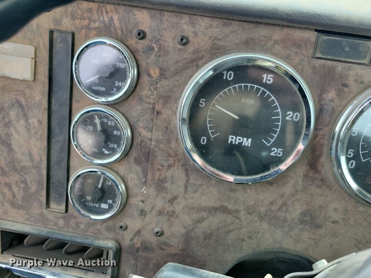 image for item NB9993 1998 International  Paystar 5000 ready mix truck