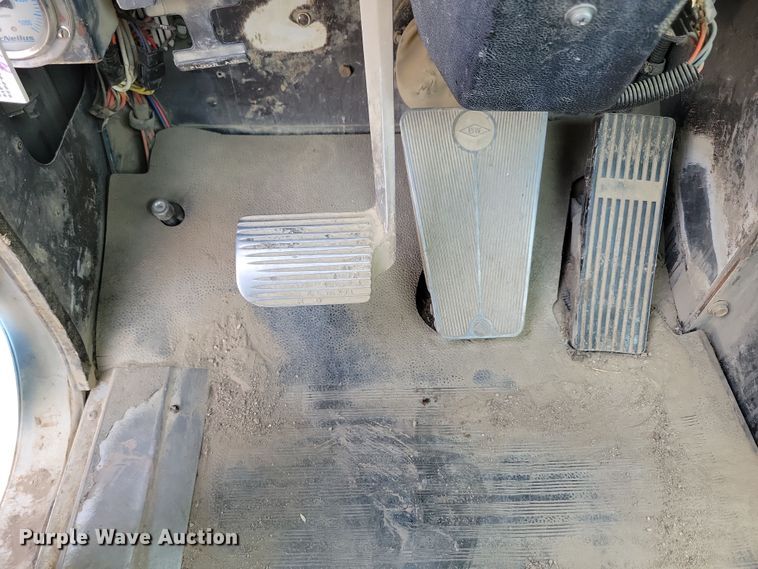 image for item NB9993 1998 International  Paystar 5000 ready mix truck