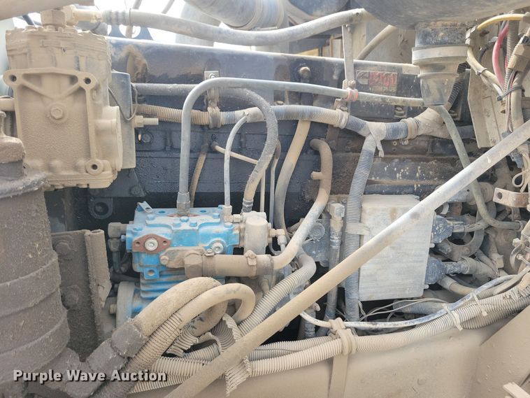 image for item NB9993 1998 International  Paystar 5000 ready mix truck