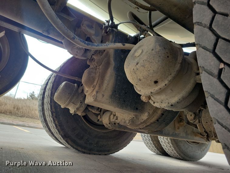 image for item NB9993 1998 International  Paystar 5000 ready mix truck