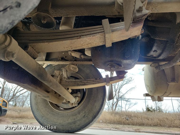 image for item NB9993 1998 International  Paystar 5000 ready mix truck