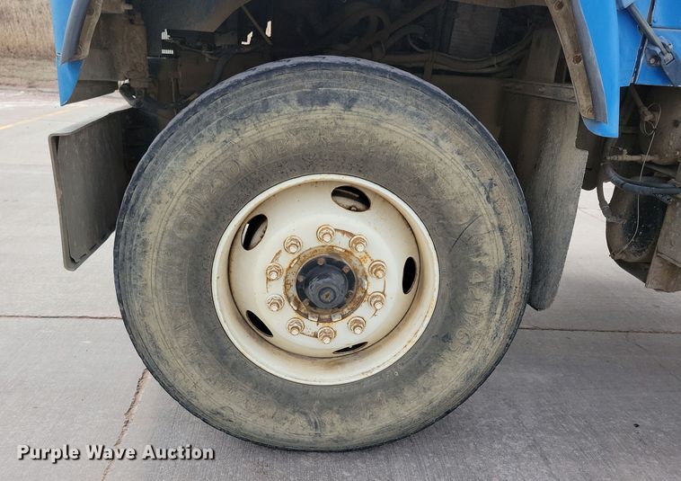 image for item NB9993 1998 International  Paystar 5000 ready mix truck