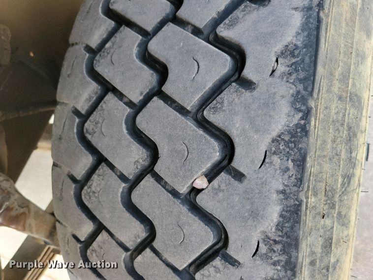 image for item NB9993 1998 International  Paystar 5000 ready mix truck