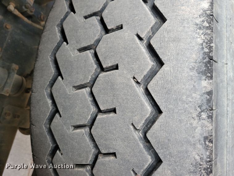 image for item NB9993 1998 International  Paystar 5000 ready mix truck