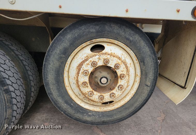 image for item NB9993 1998 International  Paystar 5000 ready mix truck