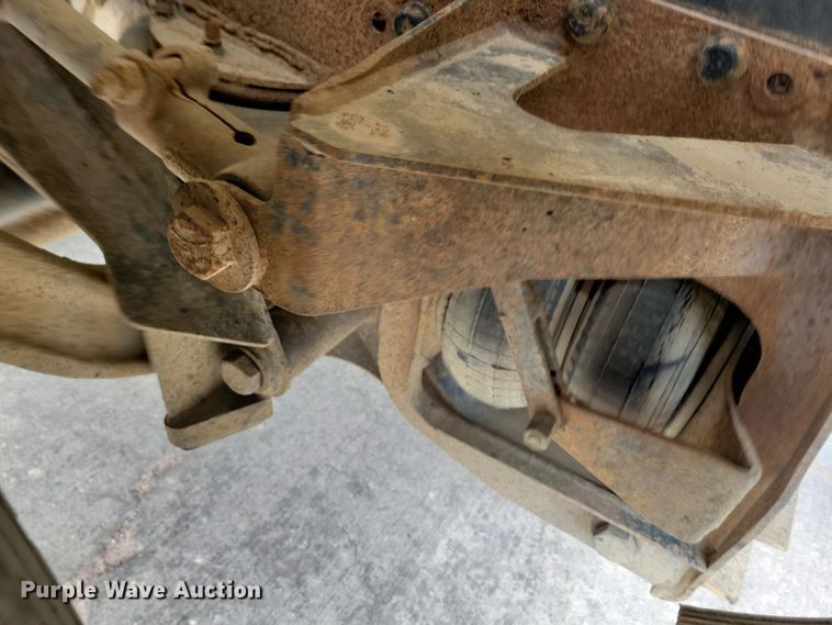 image for item NB9993 1998 International  Paystar 5000 ready mix truck