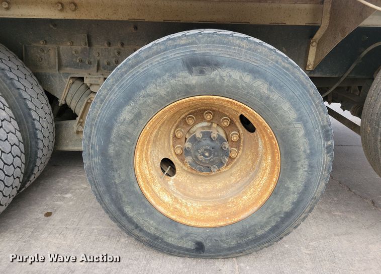 image for item NB9993 1998 International  Paystar 5000 ready mix truck