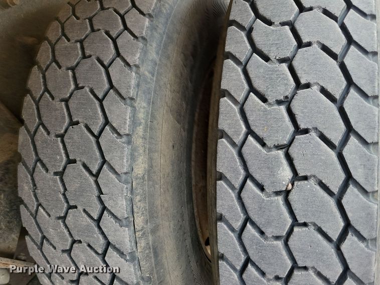 image for item NB9993 1998 International  Paystar 5000 ready mix truck