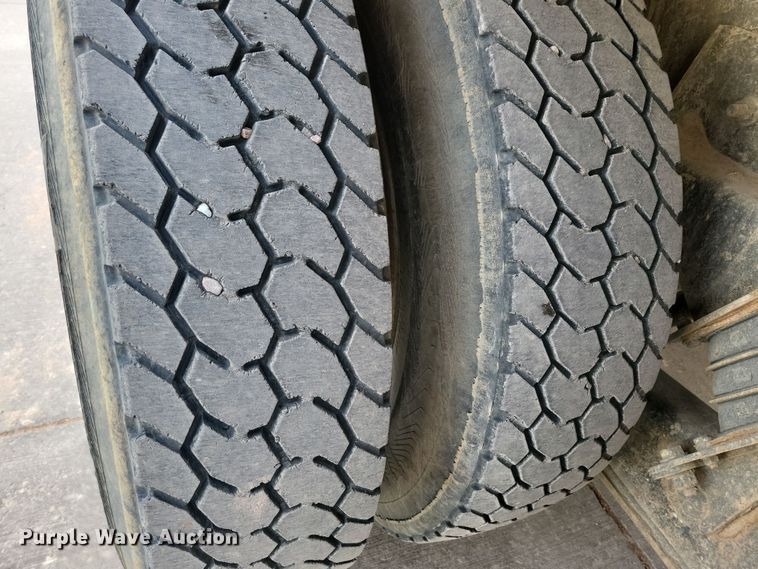 image for item NB9993 1998 International  Paystar 5000 ready mix truck