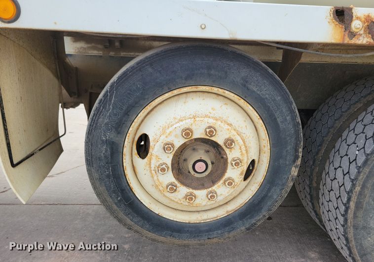 image for item NB9993 1998 International  Paystar 5000 ready mix truck