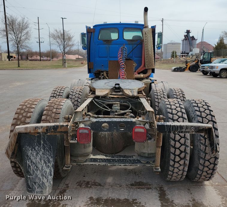 image for item NB9999 1997 Ford Aero Max LA9000 semi truck