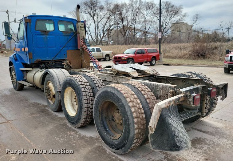 image for item NB9999 1997 Ford Aero Max LA9000 semi truck